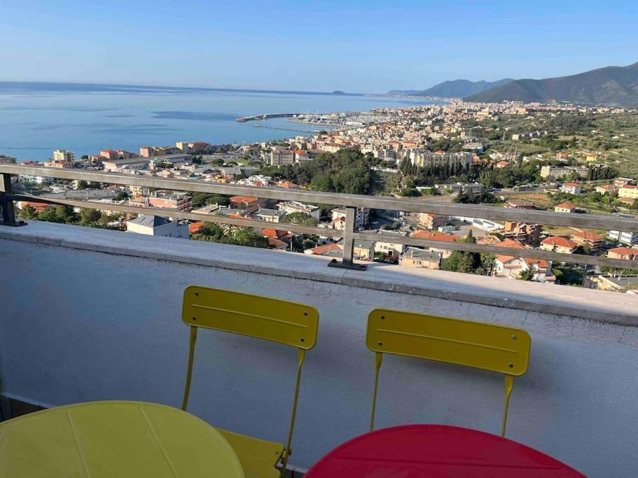 Appartement Vue Sur Mer Pietra Ligure Exterior foto